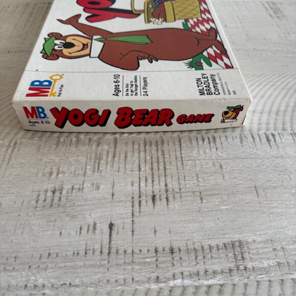 UNPUNCHED Vintage 1980 Milton Bradley Yogi Bear Game #4005 - Picture 7 of 10